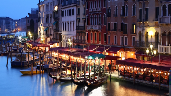Venecia-Italia-fondo-pantalla-ciudad-noche – FamilyTravel